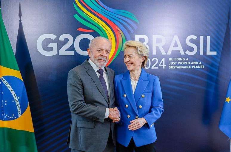 O presidente Luiz In&aacute;cio Lula da Silva (PT) e a presidente da Comiss&atilde;o Europeia, Ursula Von der Leyen, durante reuni&atilde;o na C&uacute;pula do G20. H&aacute; expectativa de que Mercosul e Uni&atilde;o Europeia anunciem a finaliza&ccedil;&atilde;o do acordo de livre com&eacute;rcio entre os dois blocos