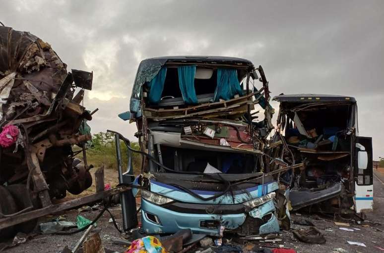 Acidente deixou 5 mortos e 21 feridos na Bahia