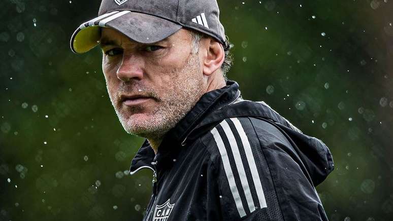 Gabriel Milito deixa cargo de t&eacute;cnico do Atl&eacute;tico-MG ap&oacute;s sequ&ecirc;ncia de derrotas