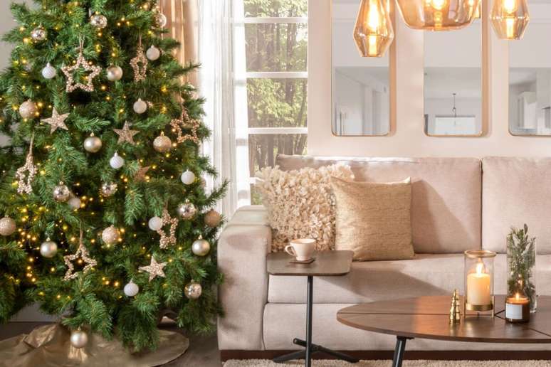 O dourado ajuda a trazer mais elegância para a decoração de Natal