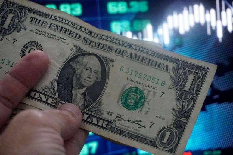 N&atilde;o h&aacute; sinais de que a domin&acirc;ncia do d&oacute;lar nas finan&ccedil;as e no com&eacute;rcio internacional esteja amea&ccedil;ada, especialmente em um momento em que a economia americana mostra desempenho robusto e em que o cen&aacute;rio geopol&iacute;tico global apresenta riscos elevados.