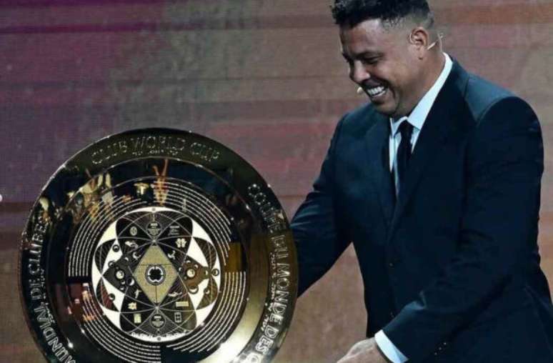 Ronaldo praises action by Corinthians fans, but warns: ‘It shouldn’t be necessary’