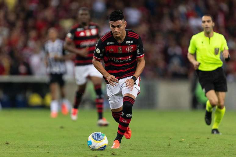 Carlos Alcaraz (Flamengo) durante jogo contra o Atlético-MG, no dia 13.11.2024 