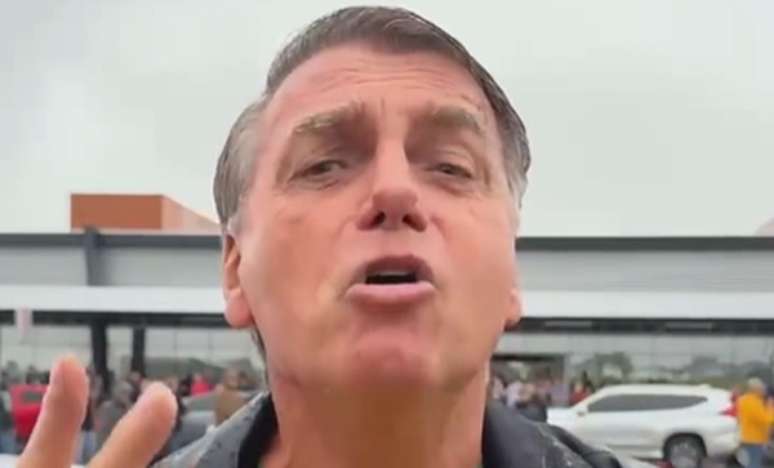 O ex-presidente Jair Bolsonaro no vídeo com provocação à Globo