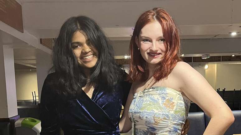 Vanya e Hannah acreditam que mais pessoas deveriam dar uma chance à amizade