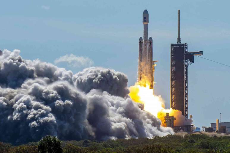 A Nasa já analisou anteriormente se a Órion poderia ser lançadabwin virtual footballum foguete Falcon Heavy. SpaceX, CC BY-NC