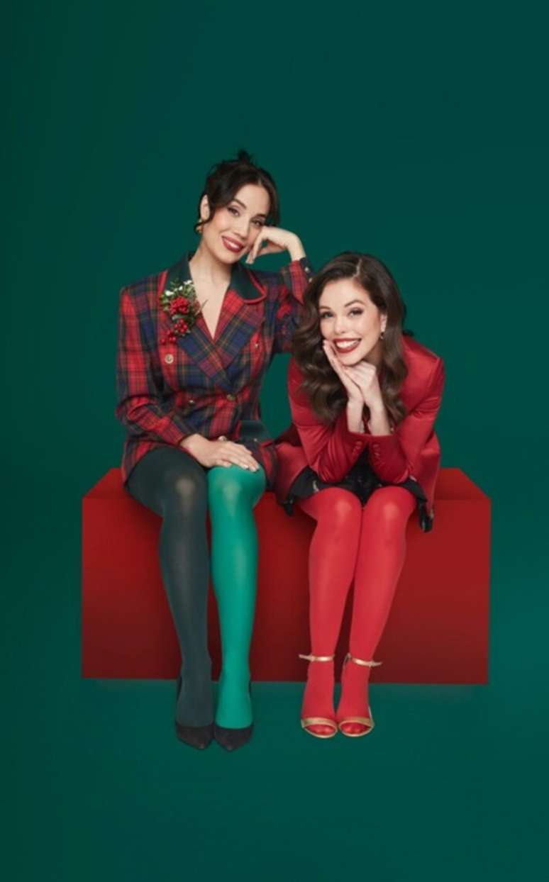 Myra Ruiz e Fabi Bang, atrizes de Glinda e Elphaba no teatro musical Wicked, apresentarão Receitas para um Natal Feliz, um show com canções natalinas em São Paulo.
