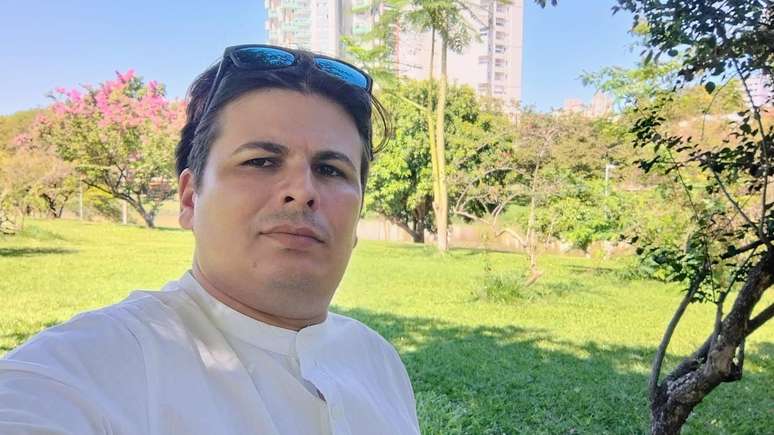 Rodrigo Rafael de Camargo, de 39 anos, trabalhava como segurança de um condomínio antes de se tornar cuidador de idosos