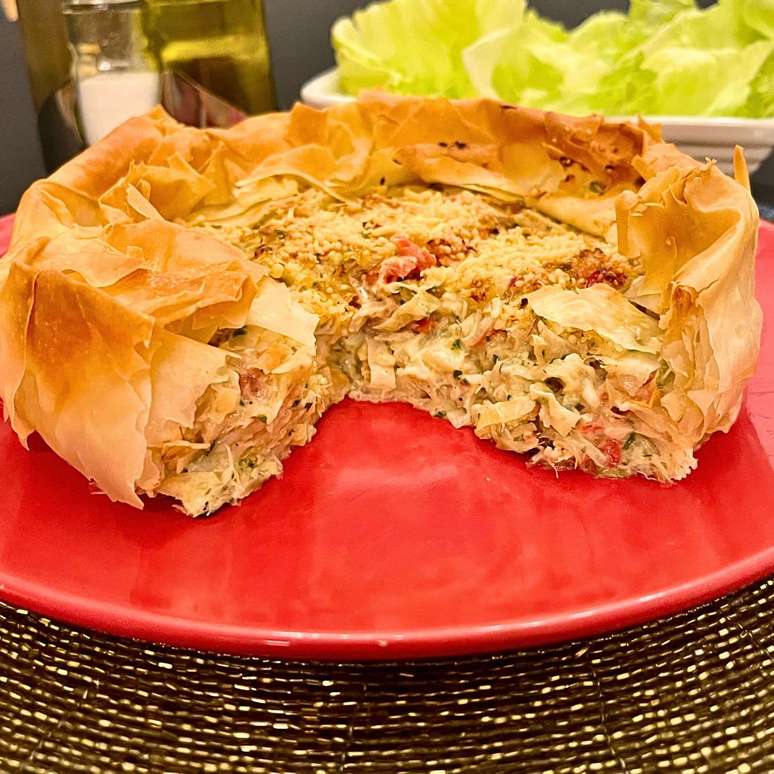 TORTA DE BACALHAU COM MASSA FILO