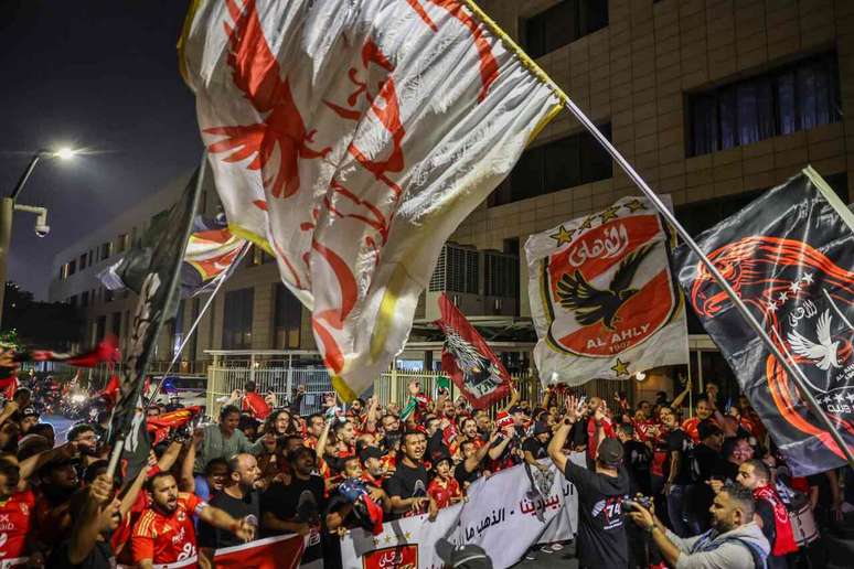 Torcida do Al-Ahly recepciona o time em Doha –