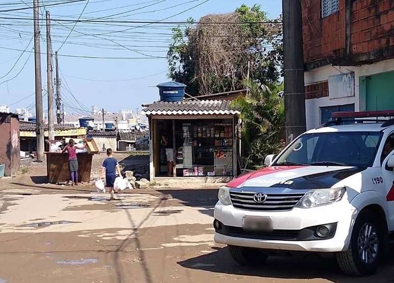 Lixão do Sambaiatuba tinha projeto social que atendia crianças, jovens e adultos, pelo qual passou jovem morto na frente da mãe.