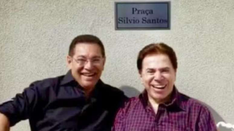 Jassa presta homenagem a Silvio Santos no dia do aniversário do apresentador