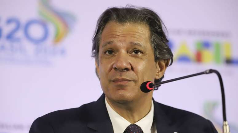 Gestão de Haddad enfrenta críticas entre brasileiros