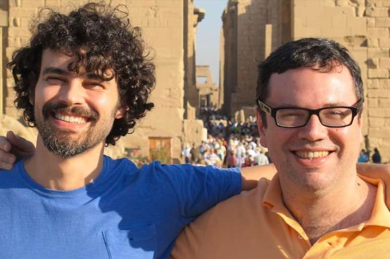 Carmo Dalla Vecchia and João Emanuel Carneiro have been married for 18 years and are the parents of Pedro, 3 years old