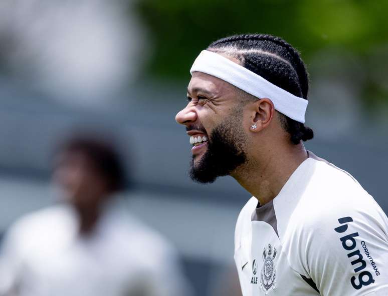 Novo colega de equipe? Astro mundial diz que jogaria de graça com Memphis no Corinthians.
