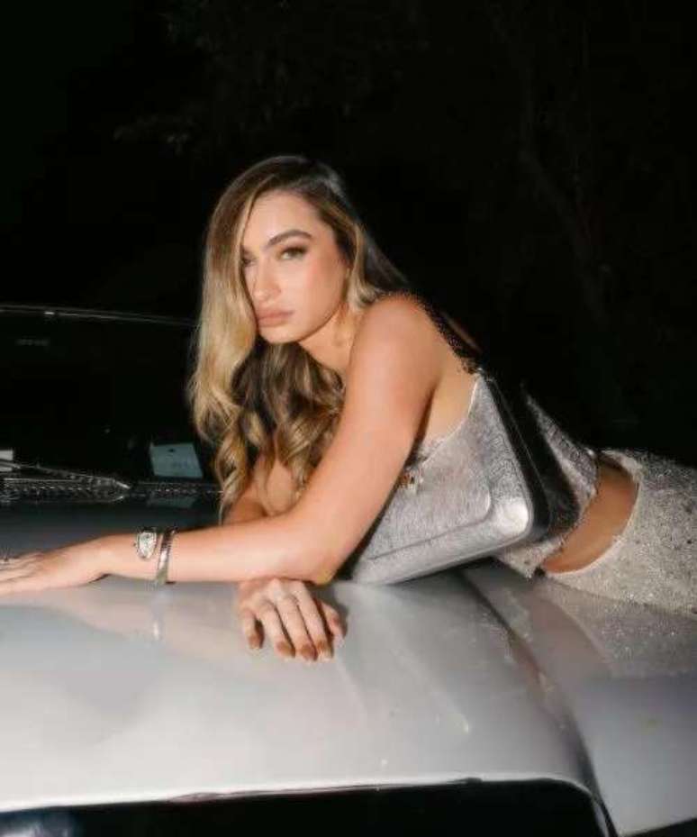 Abuse do brilho no look para o Ano Novo –