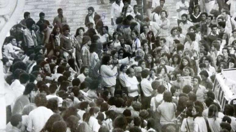 Agentes de informação do SNI monitoravam movimentos sociais; esta foto faz parte de um conjunto no Arquivo Nacional com mais de 5 mil fotos tiradas pelos agentes