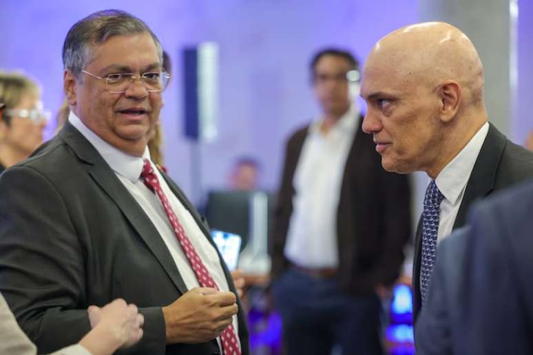 Dino says that Moraes “is just doing his job” and recalls that Stf has confirmed the decisions