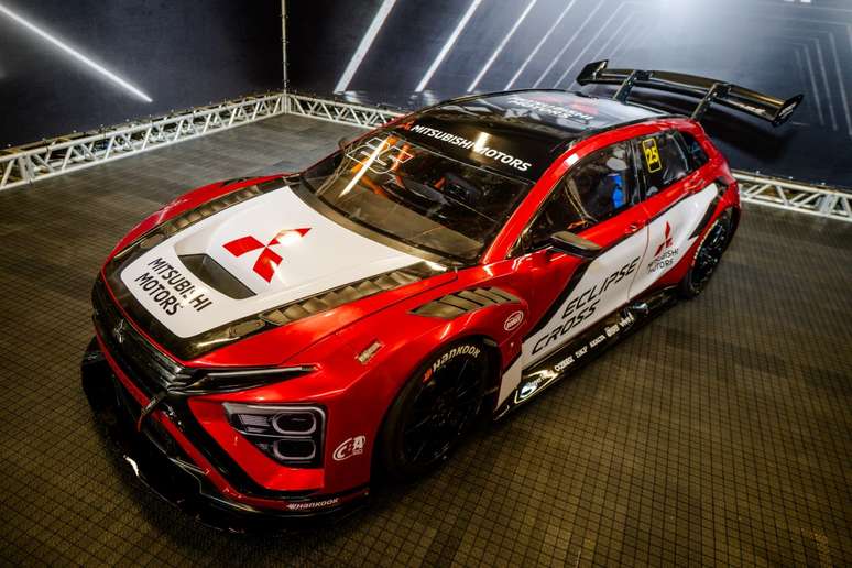 Mitsubishi Eclipse Cross da Temporada 2025  da Stock Pro é apresentado em Interlagos