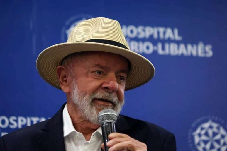 Presidente Lula durante entrevista coletiva no Hospital Sírio Libanês