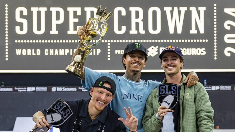 Podio SLS Super Crown 2024: Nija Huston 1.º, Giovanni Vianna 2.º y Gustavo Ribeiro 3.º 