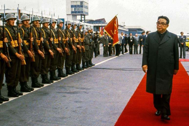 Kim Il-sung invadiu a Coreia do Sul com o objetivo de unificar a península em um sistema comunista sob seu comando