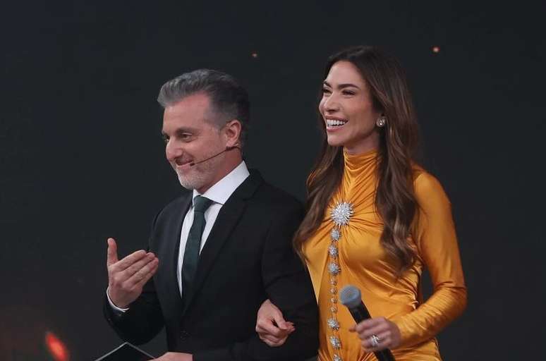 Luciano Huck e Patricia Abravanel no “Melhores do Ano”, do “Domimgão”