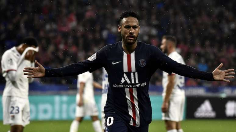 Em desabafo, Neymar afirma ter sido injustiçado em saída do PSG.