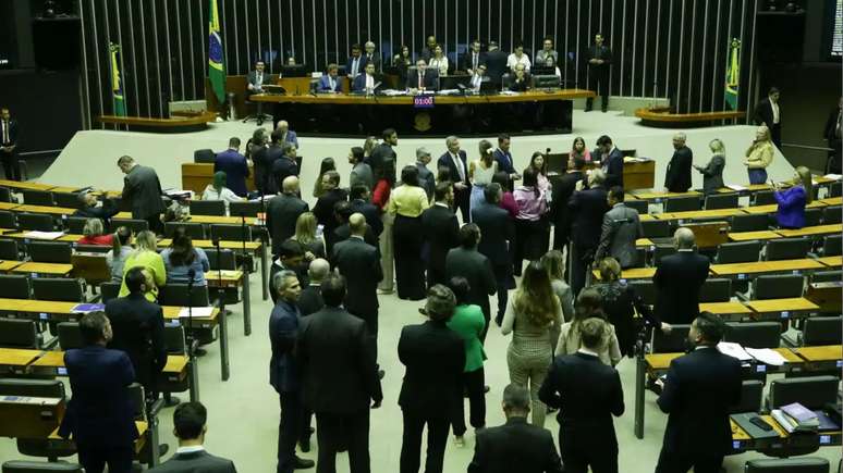 Reuniões em comissões foram suspensas para priorizar votações