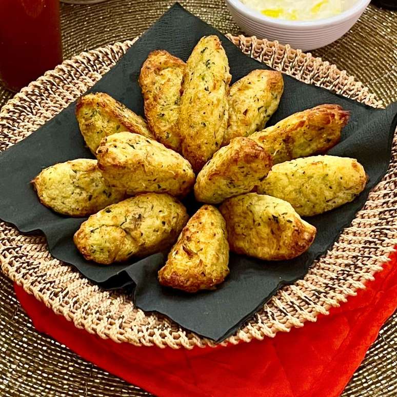 BOLINHO DE BACALHAU NA AIRFRYER