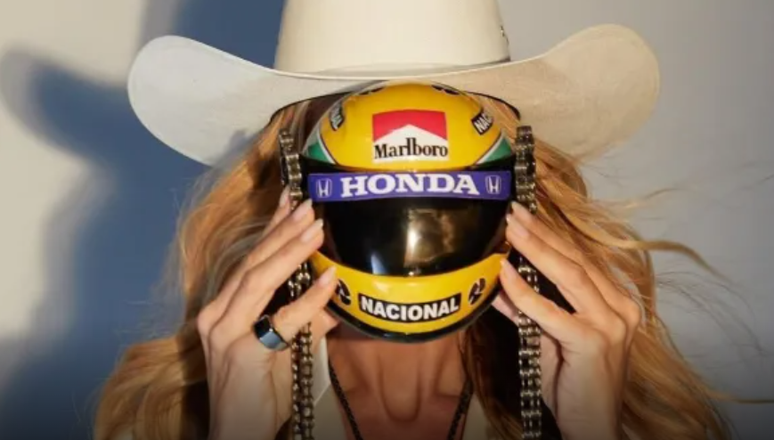 Galisteu ganhou bolsa em formato de capace de Fórmula 1