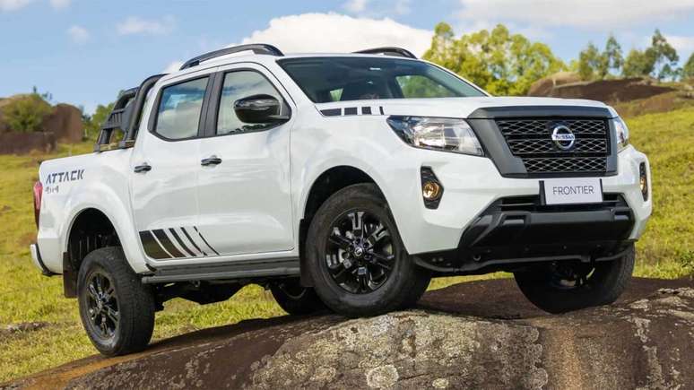 Nissan Frontier Attack 