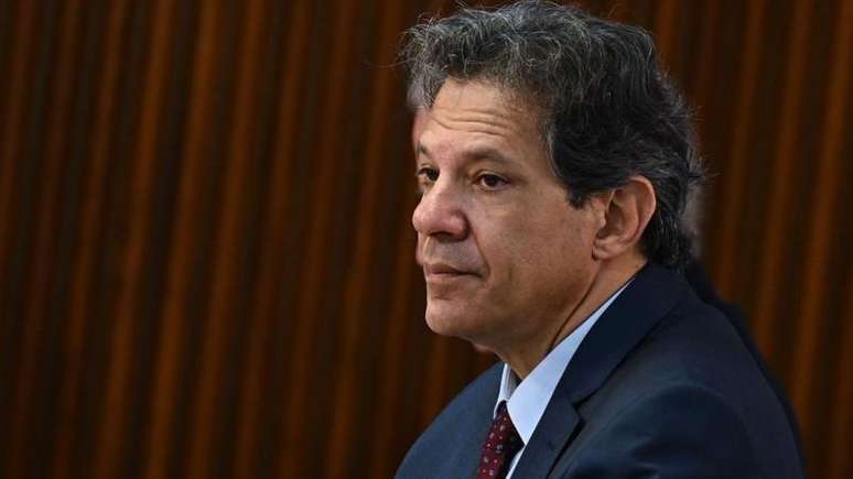 Sociólogo aponta limitações e problemas em pacote de ajuste fiscal anunciado pelo ministro Fernando Haddad