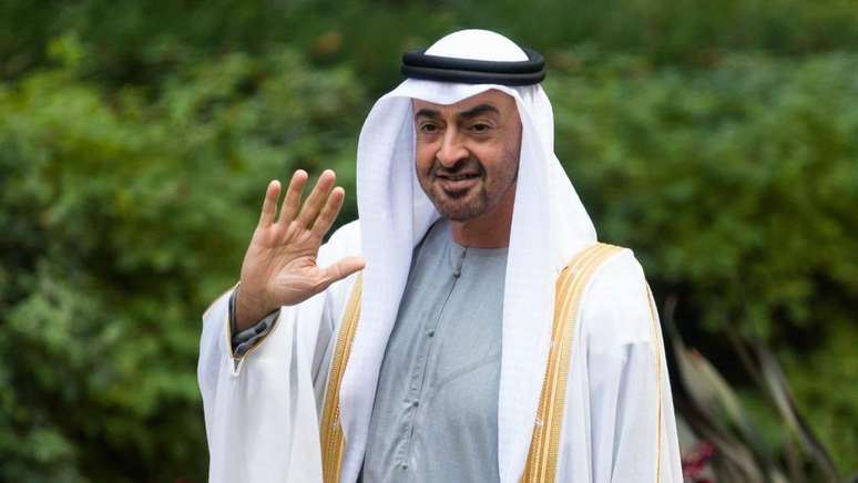 O príncipe herdeiro de Abu Dhabi, Mohammed bin Zayed Al Nahyan, faz parte da família bilionária.