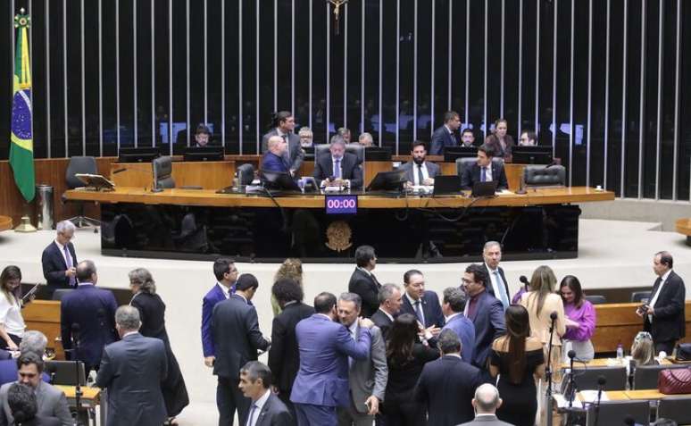 Sessão na Câmara dos Deputados, sob a presidência do deputado Arthur Lira (PP - AL).