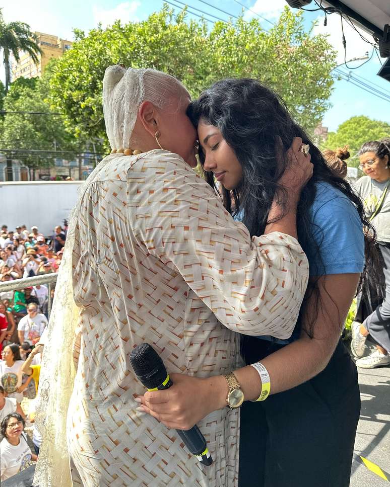 Zaynara e Faf&aacute; de Bel&eacute;m