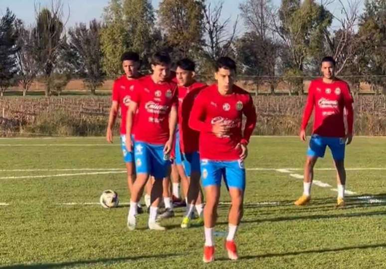 Atletas do clube de Guadalajara treinam em Zacatecas já visando a temporada 2025 –