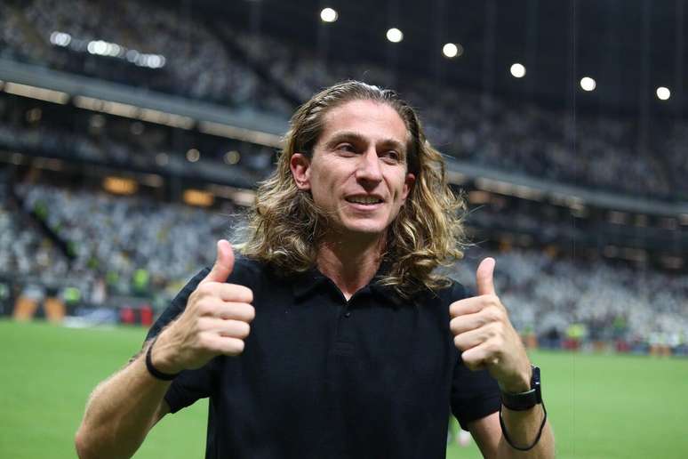 Juara Piala Brasil Filipe Luis akan bertahan hingga 2025 -