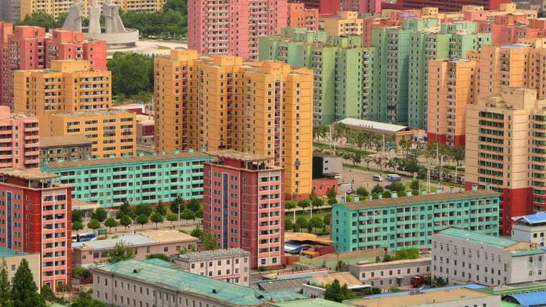 Cores em tom pastel adornam Pyongyang, a capital da Coreia do Norte