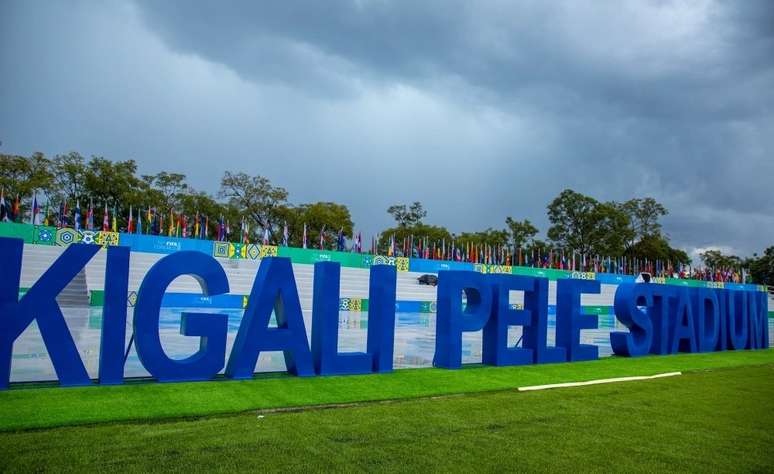 Estádio Kigali Pelé, em Ruanda, em homenagem ao brasileiro