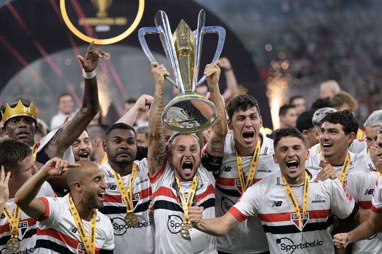 São Paulo conquistou a Supercopa do Brasil em fevereiro –