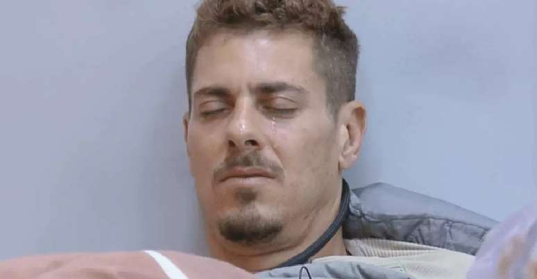 Sacha Bali sofreu e chorou devido aos ataques dos rivais, mas no fim foi recompensado com a vitória no reality show da Record