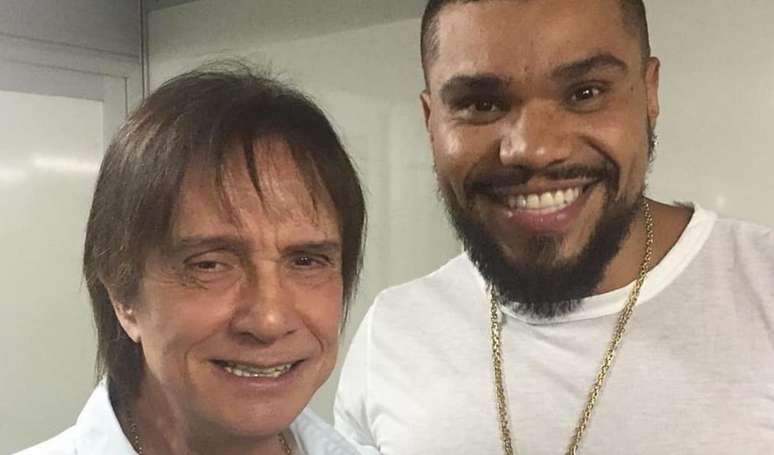 Lembra dele? Pouca gente sabe, mas Naldo Benny tem uma conexão surpreendente com Roberto Carlos.