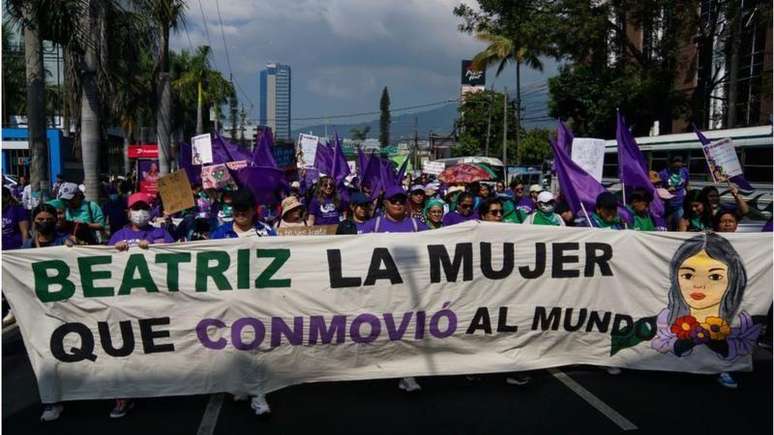 Beatriz foi símbolo dos protestos pelo Dia da Mulher em El Salvador