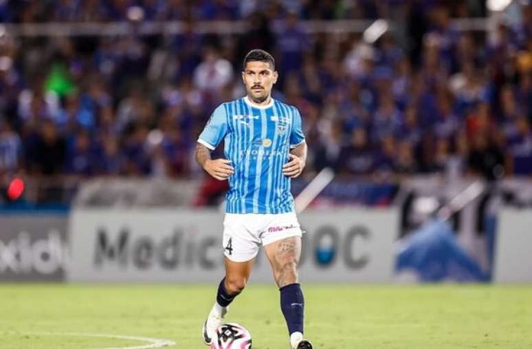 Divulgação/Yokohama FC - Legenda: Yuri Lara pelo Yokohama