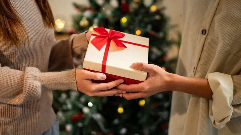 Eles adoram presentear no Natal, até na hora do amigo secreto