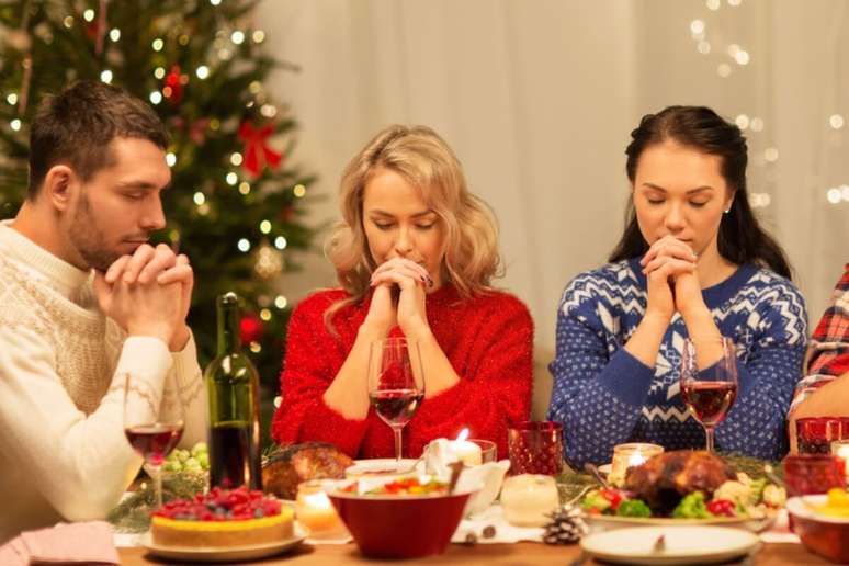 O significado do Natal transcende presentes e celebrações, destacando-se como um momento de reflexão