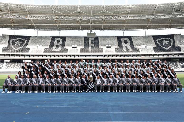 Foto oficial do Botafogo campeão da Libertadores 2024 