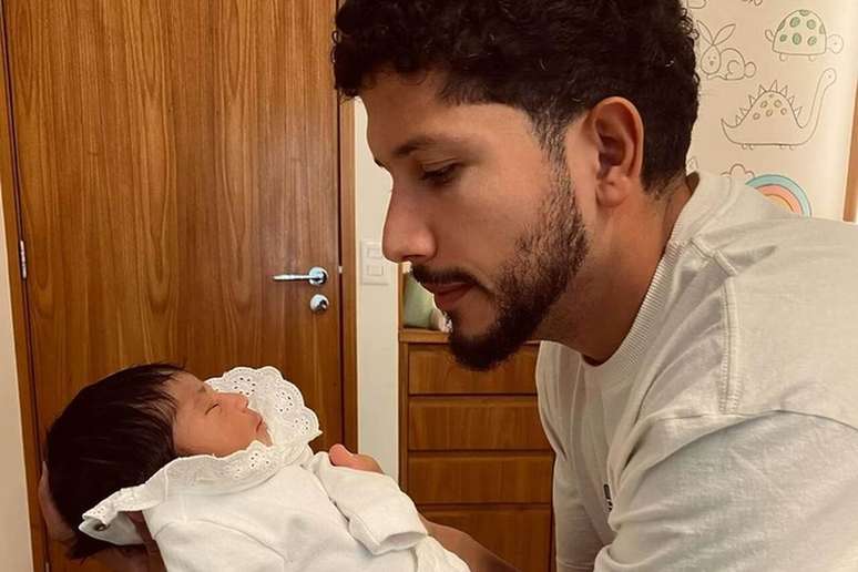 Yuri Lima con Nala, a pocos días del nacimiento de su hija -