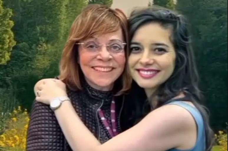 Gloria Perez abraça Daniella Perezjogo de barbievídeo feito por inteligência artificial -